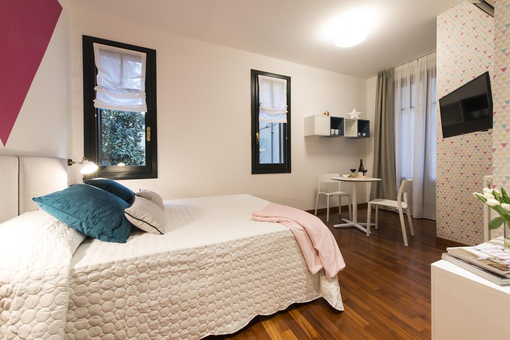 Suite Home Milano Fiera Exterior photo