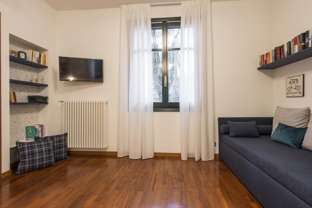 Suite Home Milano Fiera Exterior photo