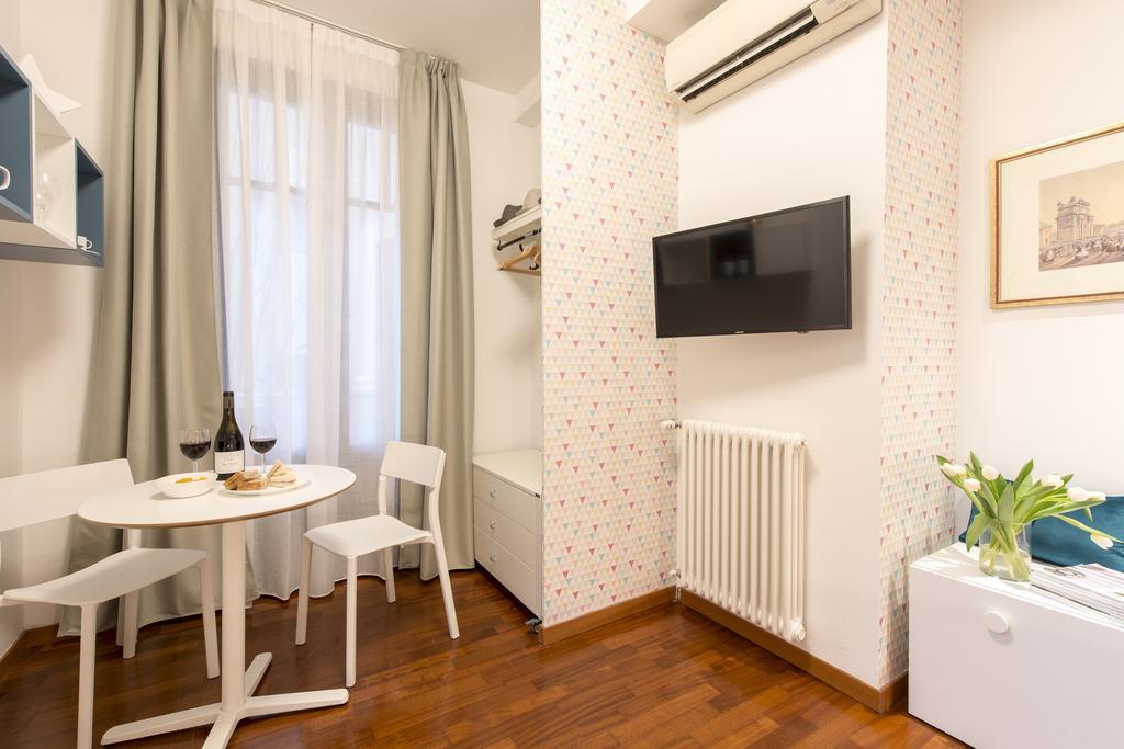 Suite Home Milano Fiera Exterior photo