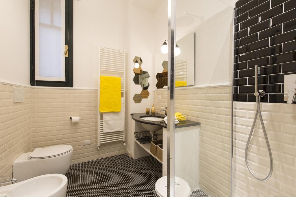 Suite Home Milano Fiera Exterior photo