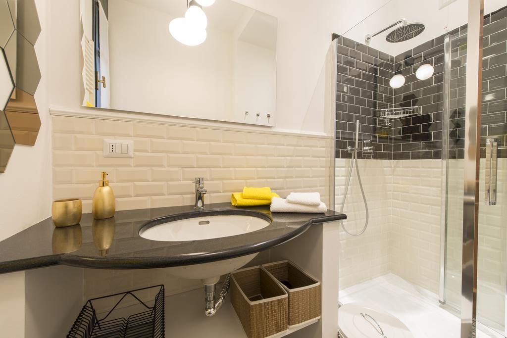 Suite Home Milano Fiera Exterior photo