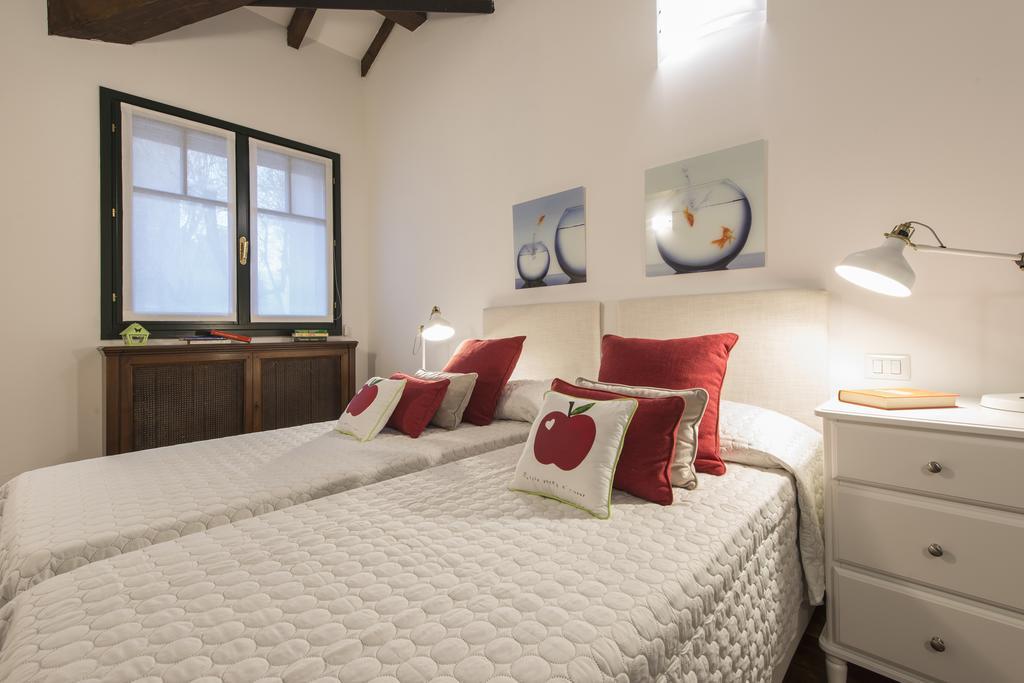 Suite Home Milano Fiera Exterior photo