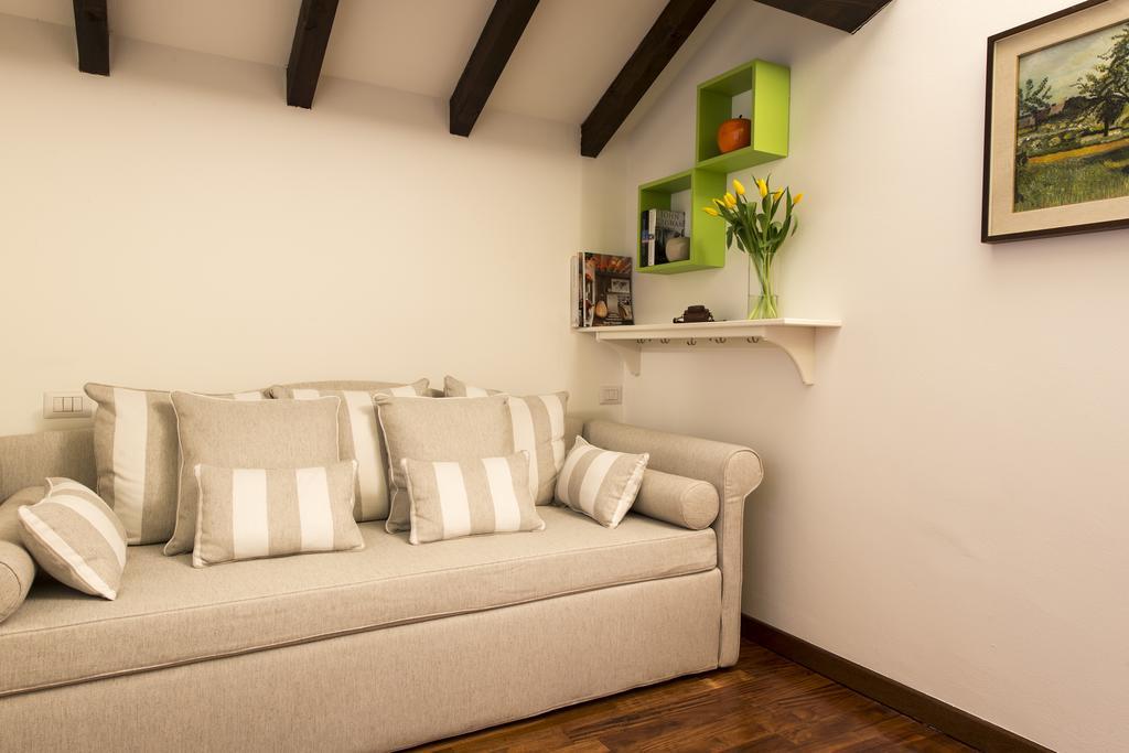 Suite Home Milano Fiera Exterior photo